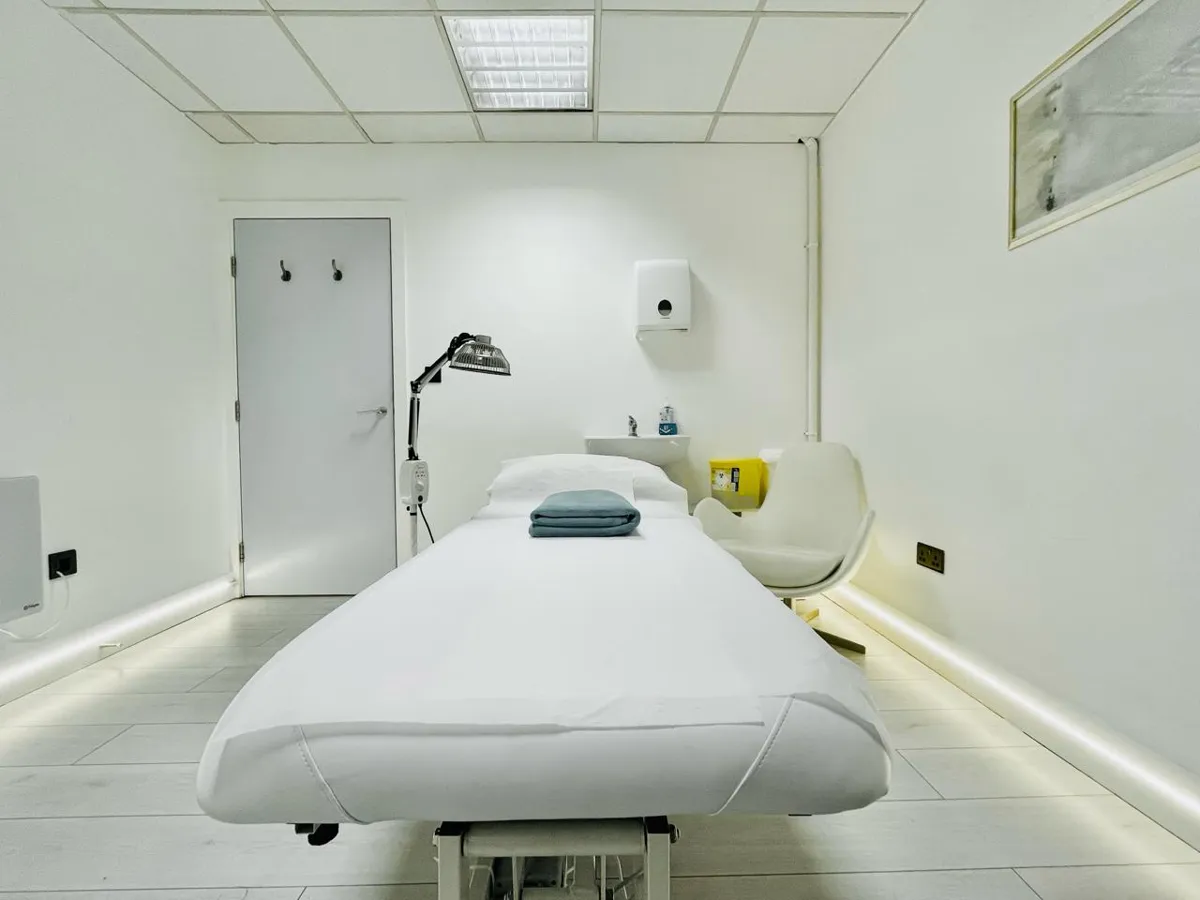 Acupuncture treatment room at AcuPro Clinic City of London